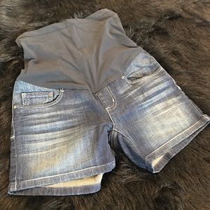 A Pea in the Pod Maternity Jean Shorts XS